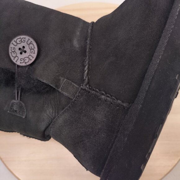 UGG Bailey Button Triplet II Black Sheepskin Shearling Boots Women US 7 - Picture 13 of 16